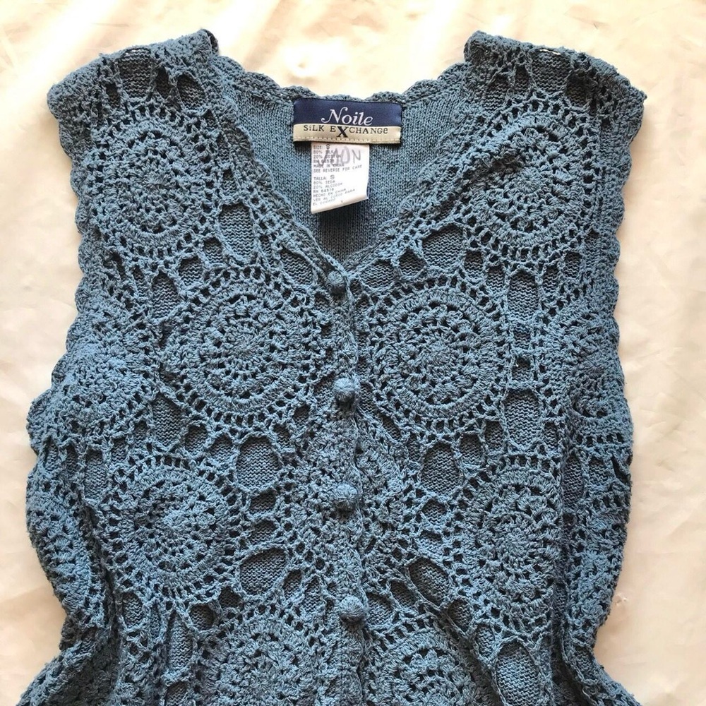 Vintage 90’s Women's Teal Crochet Vest - Picture 1 of 3